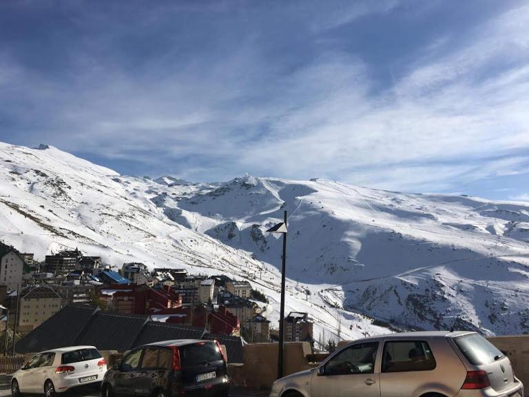 Apartamentos Zona Media Sierra Nevada Eksteriør billede